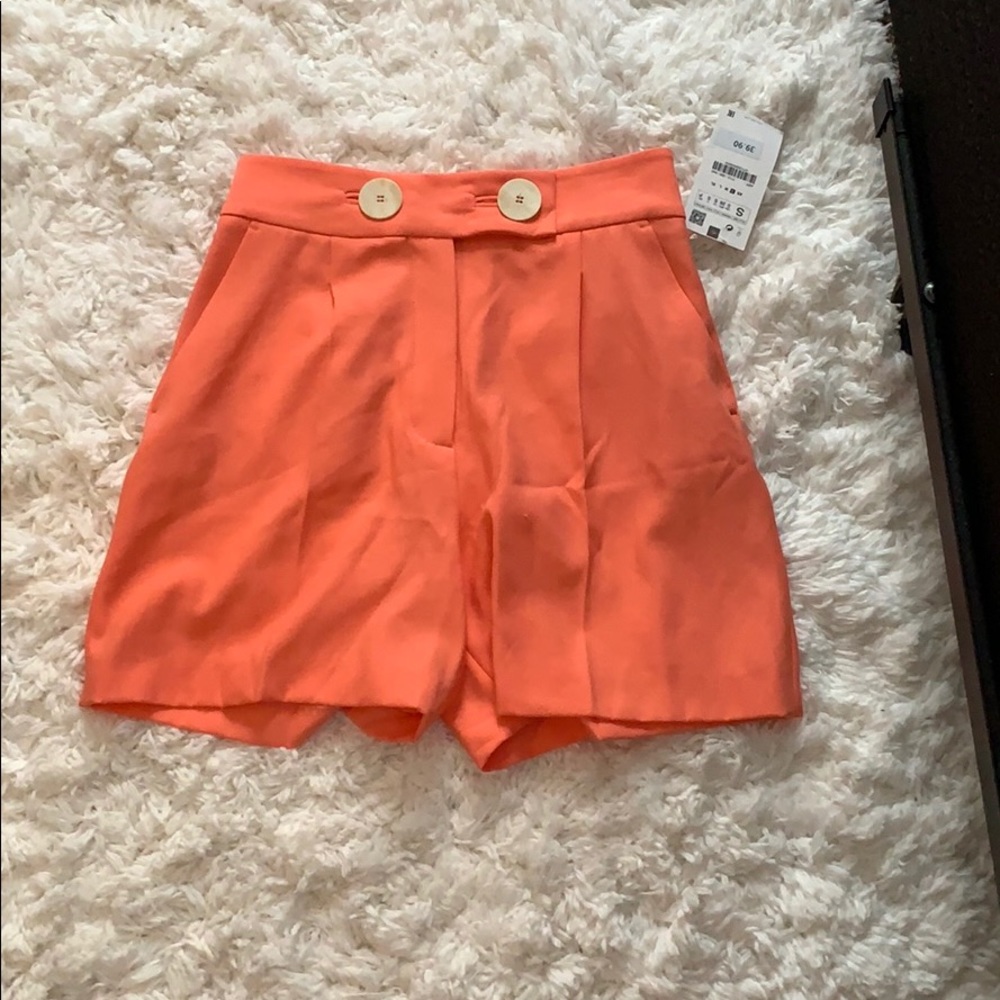 Zara Coral Shorts - Picture 2 of 2